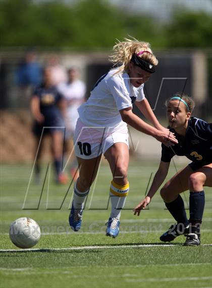 Thumbnail 1 in Guyer [John H.] vs. Highland Park (UIL 4A Finals) photogallery.
