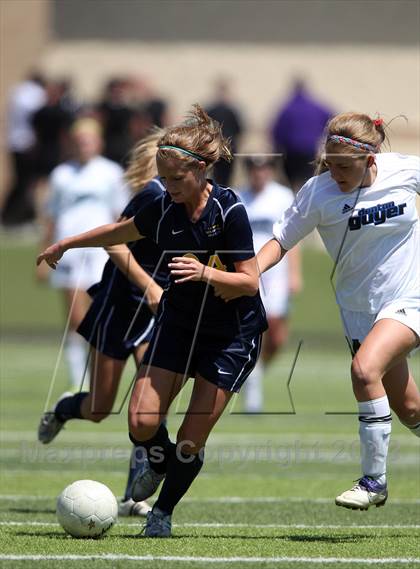 Thumbnail 2 in Guyer [John H.] vs. Highland Park (UIL 4A Finals) photogallery.