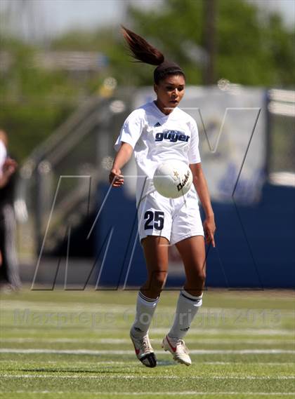 Thumbnail 2 in Guyer [John H.] vs. Highland Park (UIL 4A Finals) photogallery.