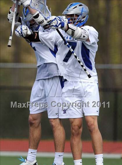 Thumbnail 1 in Niskayuna @ Darien photogallery.