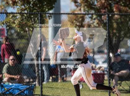 Thumbnail 2 in Mountain View vs. Discovery Canyon (CHSAA 4A First Round Playoff) photogallery.