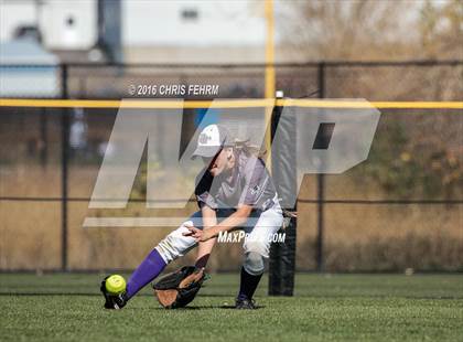 Thumbnail 3 in Mountain View vs. Discovery Canyon (CHSAA 4A First Round Playoff) photogallery.