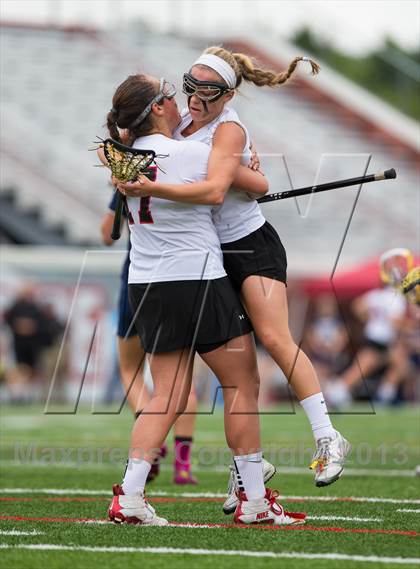 Thumbnail 3 in Mount Sinai vs Skaneateles (NYSPHSAA Class C Final) photogallery.