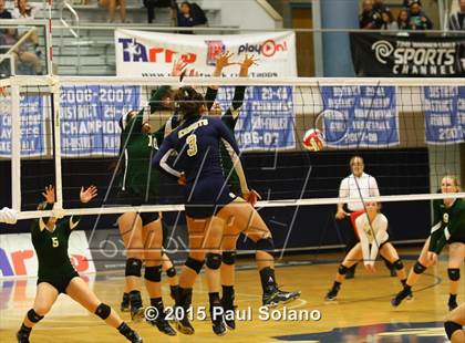 Thumbnail 2 in Holy Cross vs. Fort Bend Christian Academy  (TAPPS 4A Semifinal) photogallery.