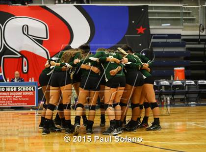 Thumbnail 2 in Holy Cross vs. Fort Bend Christian Academy  (TAPPS 4A Semifinal) photogallery.