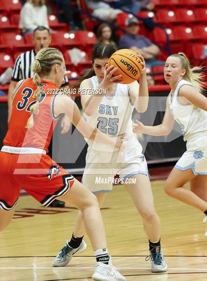 Thumbnail 3 in Sky View vs. Mountain Crest (UHSAA 4A Quarterfinal Playoff) photogallery.