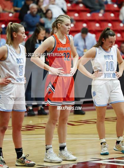 Thumbnail 3 in Sky View vs. Mountain Crest (UHSAA 4A Quarterfinal Playoff) photogallery.