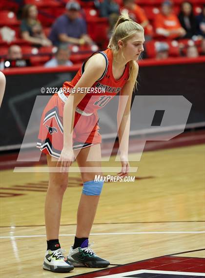 Thumbnail 2 in Sky View vs. Mountain Crest (UHSAA 4A Quarterfinal Playoff) photogallery.