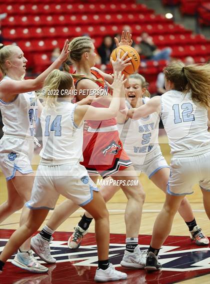 Thumbnail 2 in Sky View vs. Mountain Crest (UHSAA 4A Quarterfinal Playoff) photogallery.