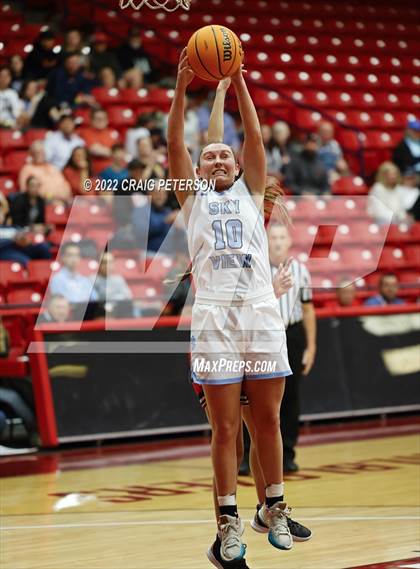 Thumbnail 3 in Sky View vs. Mountain Crest (UHSAA 4A Quarterfinal Playoff) photogallery.