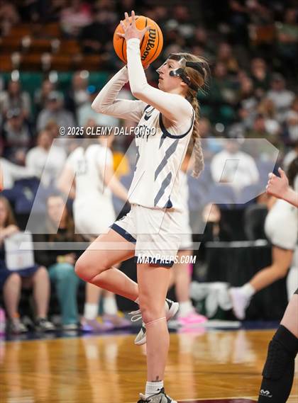 Thumbnail 1 in D'Evelyn vs University (CHSAA 4A Great 8) photogallery.