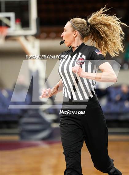 Thumbnail 2 in D'Evelyn vs University (CHSAA 4A Great 8) photogallery.
