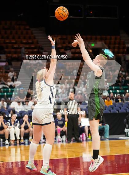 Thumbnail 1 in D'Evelyn vs University (CHSAA 4A Great 8) photogallery.
