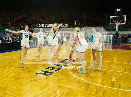 Thumbnail 2 in D'Evelyn vs University (CHSAA 4A Great 8) photogallery.