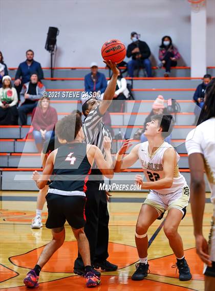 Thumbnail 2 in Bella Vista vs Enochs (Tiger Classic) photogallery.