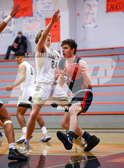 Thumbnail 3 in Bella Vista vs Enochs (Tiger Classic) photogallery.