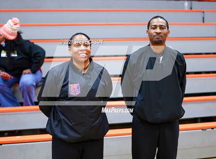 Thumbnail 3 in Bella Vista vs Enochs (Tiger Classic) photogallery.