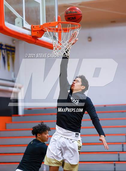 Thumbnail 1 in Bella Vista vs Enochs (Tiger Classic) photogallery.
