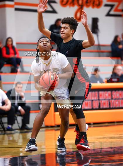 Thumbnail 1 in Bella Vista vs Enochs (Tiger Classic) photogallery.