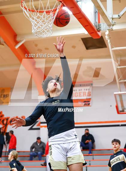 Thumbnail 3 in Bella Vista vs Enochs (Tiger Classic) photogallery.