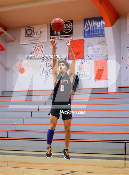 Thumbnail 2 in Bella Vista vs Enochs (Tiger Classic) photogallery.
