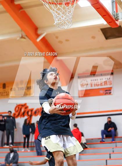 Thumbnail 1 in Bella Vista vs Enochs (Tiger Classic) photogallery.