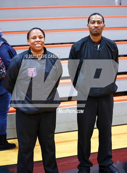 Thumbnail 1 in Bella Vista vs Enochs (Tiger Classic) photogallery.