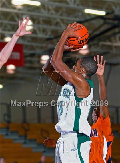 Thumbnail 1 in Kingwood Park vs San Antonio Madison (McDonalds Texas Invitational) photogallery.