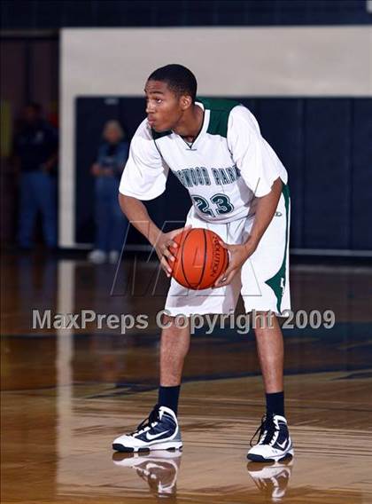 Thumbnail 2 in Kingwood Park vs San Antonio Madison (McDonalds Texas Invitational) photogallery.