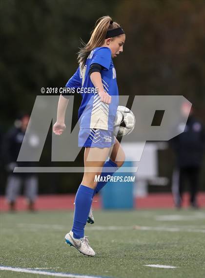 Thumbnail 3 in Webster Schroeder vs. Hilton (Section 5 Class AA Semifinal) photogallery.