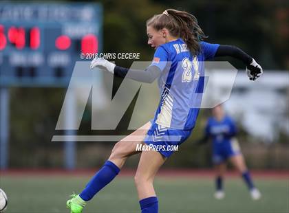 Thumbnail 2 in Webster Schroeder vs. Hilton (Section 5 Class AA Semifinal) photogallery.