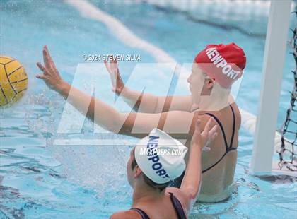 Thumbnail 2 in Bishop's vs. Newport Harbor (CIF SoCal Regional Division 1 First Round) photogallery.