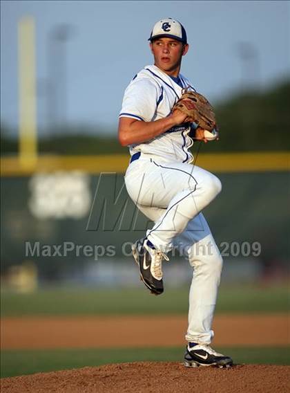 Thumbnail 1 in Stony Point vs. Cypress Creek photogallery.