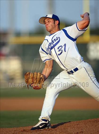 Thumbnail 2 in Stony Point vs. Cypress Creek photogallery.