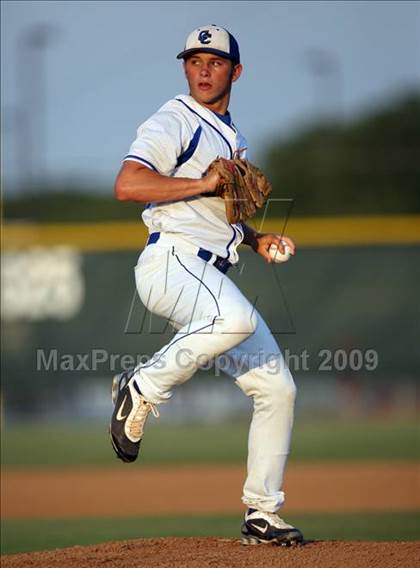 Thumbnail 1 in Stony Point vs. Cypress Creek photogallery.