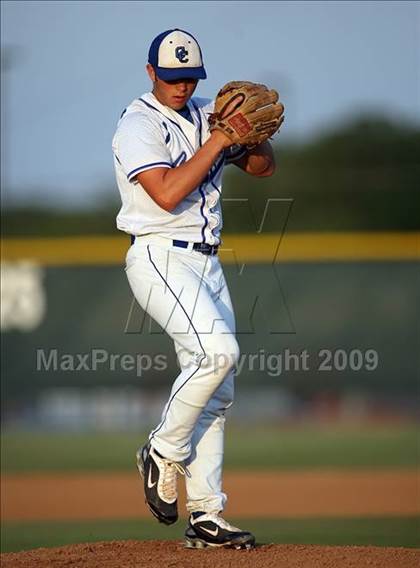 Thumbnail 1 in Stony Point vs. Cypress Creek photogallery.