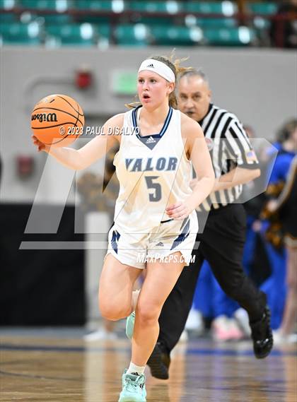 Thumbnail 3 in Valor Christian vs. Arapahoe (CHSAA 6A Great 8) photogallery.