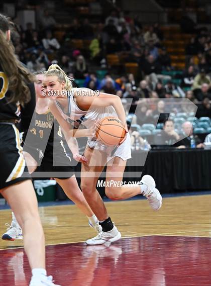 Thumbnail 1 in Valor Christian vs. Arapahoe (CHSAA 6A Great 8) photogallery.