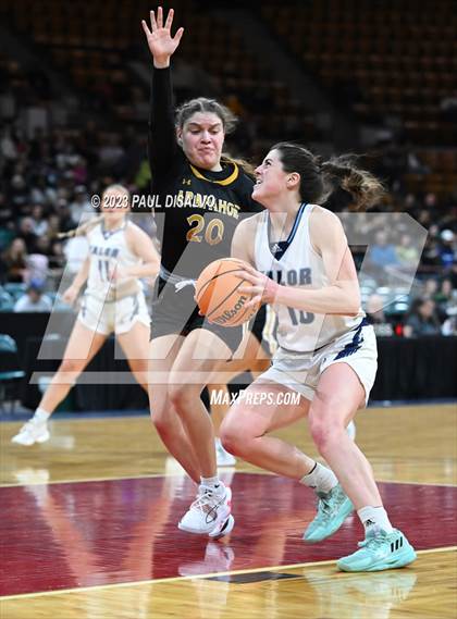 Thumbnail 1 in Valor Christian vs. Arapahoe (CHSAA 6A Great 8) photogallery.