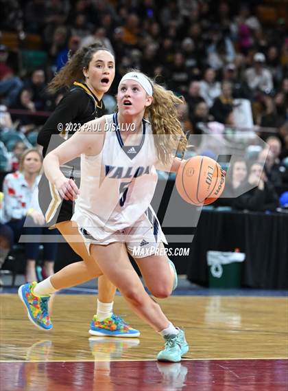 Thumbnail 3 in Valor Christian vs. Arapahoe (CHSAA 6A Great 8) photogallery.