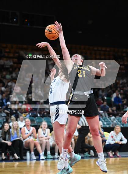 Thumbnail 1 in Valor Christian vs. Arapahoe (CHSAA 6A Great 8) photogallery.