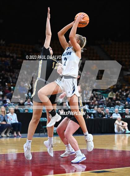 Thumbnail 2 in Valor Christian vs. Arapahoe (CHSAA 6A Great 8) photogallery.