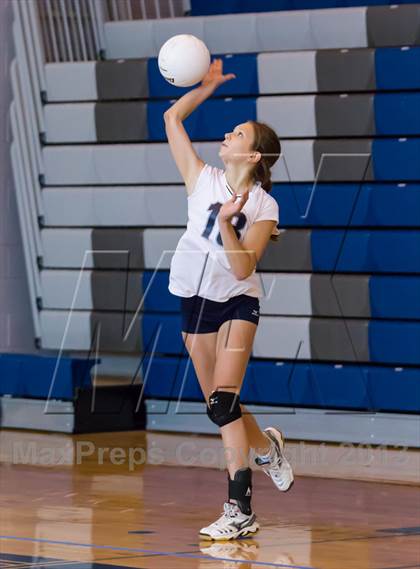 Thumbnail 2 in Yorktown vs Washington-Lee Freshman (Jr. Volleyball Brawl II Prelims) photogallery.