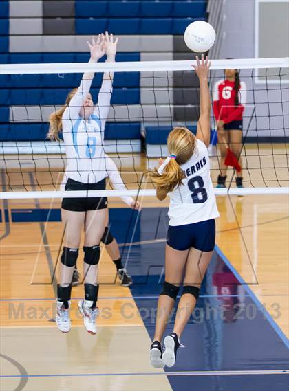 Thumbnail 1 in Yorktown vs Washington-Lee Freshman (Jr. Volleyball Brawl II Prelims) photogallery.