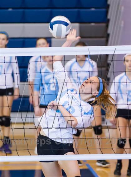 Thumbnail 3 in Yorktown vs Washington-Lee Freshman (Jr. Volleyball Brawl II Prelims) photogallery.