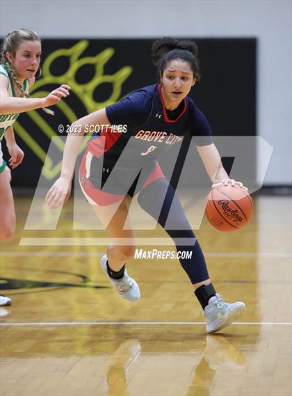 Thumbnail 2 in Grove City vs Dublin Coffman (OHSAA D1 District Final) photogallery.