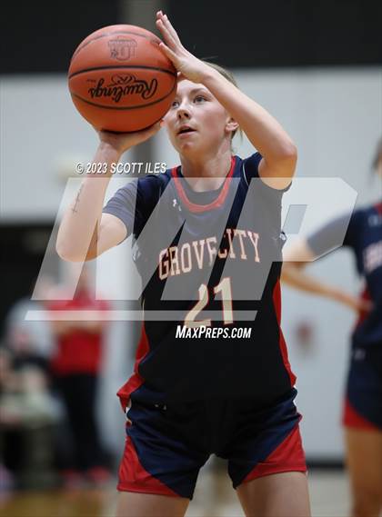 Thumbnail 2 in Grove City vs Dublin Coffman (OHSAA D1 District Final) photogallery.