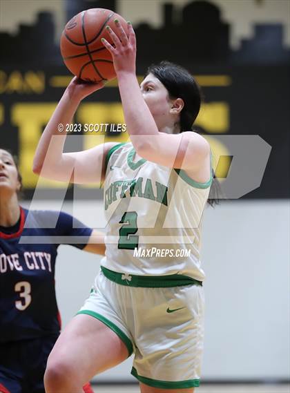 Thumbnail 1 in Grove City vs Dublin Coffman (OHSAA D1 District Final) photogallery.