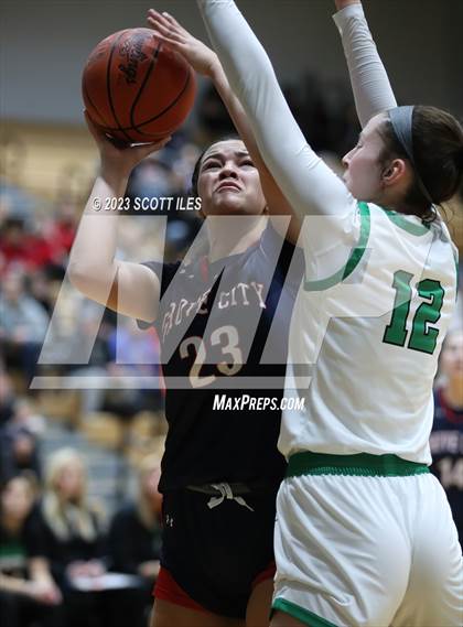 Thumbnail 1 in Grove City vs Dublin Coffman (OHSAA D1 District Final) photogallery.