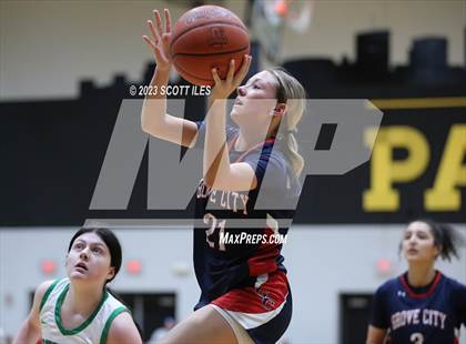 Thumbnail 3 in Grove City vs Dublin Coffman (OHSAA D1 District Final) photogallery.